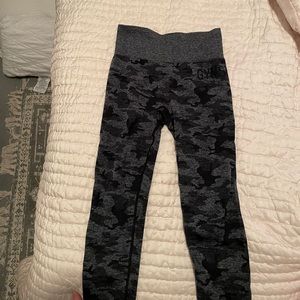 GYMSHARK black camo seamless leggings